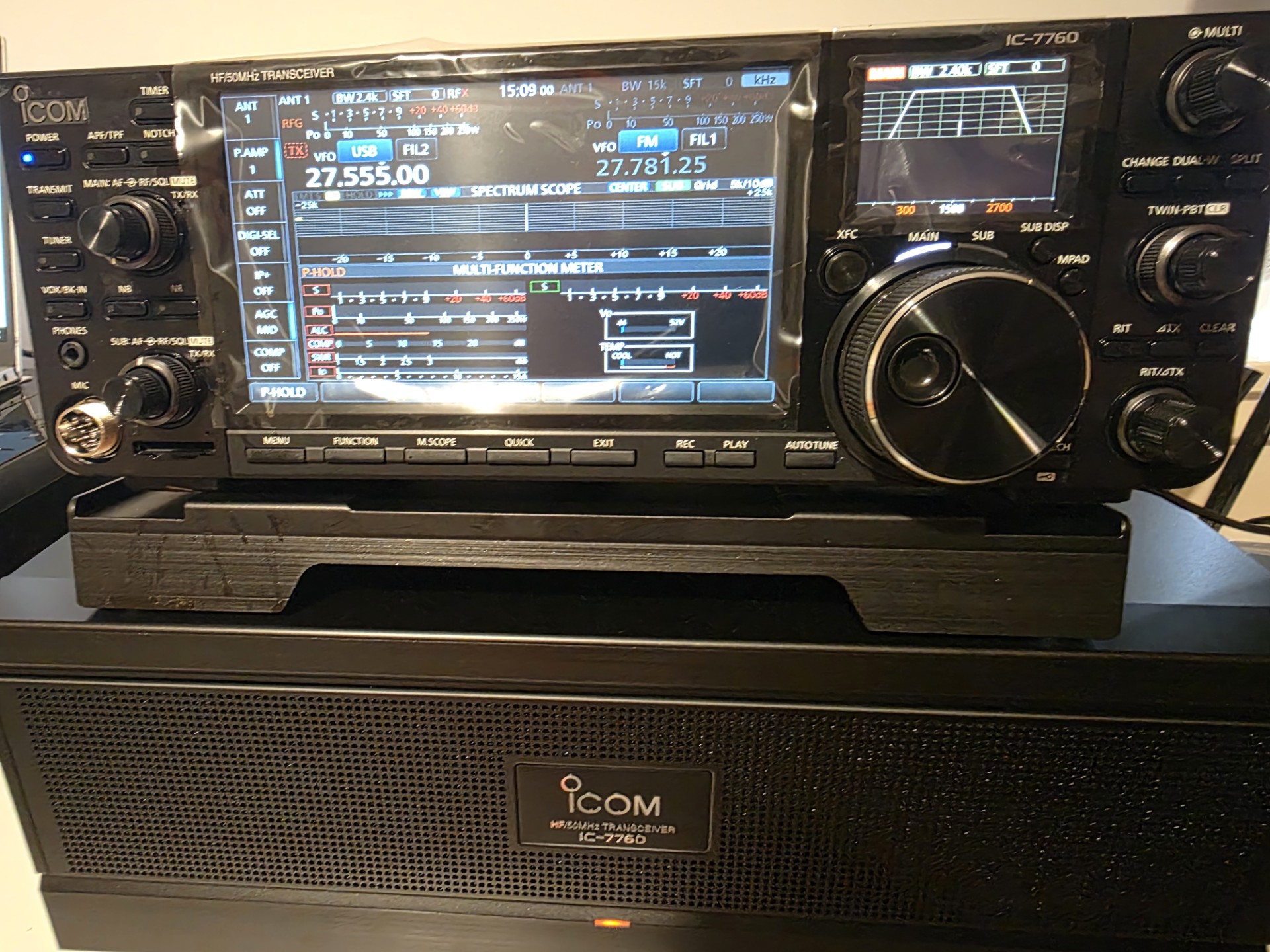 Icom IC-7760 - 200 W HF/50 MHz Transceiver